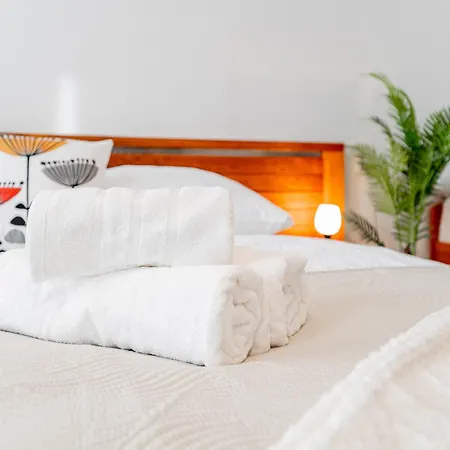 Puskinova 100m2 6 Beds Center Lejlighed