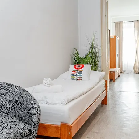 Puskinova 100m2 6 Beds Center Košice