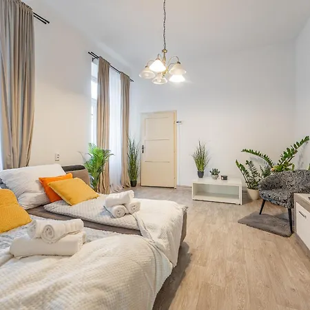 Apartment Puskinova 100m2 6 Beds Center Košice