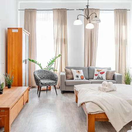 Apartment Puskinova 100m2 6 Beds Center Kosice