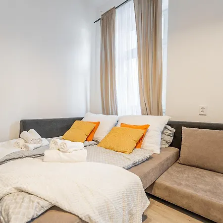 Apartment Puskinova 100m2 6 Beds Center *