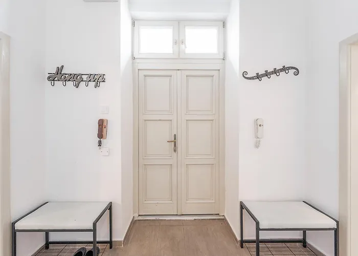 Apartment Puskinova 100m2 6 Beds Center Kosice