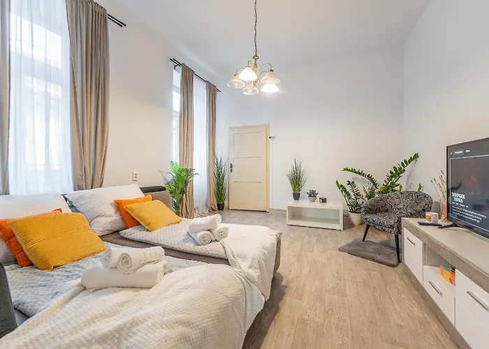 Apartment Puskinova 100m2 6 Beds Center Kosice